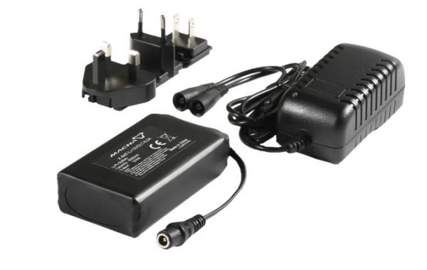 MACNA Batterie und Ladegerät 12V 6A